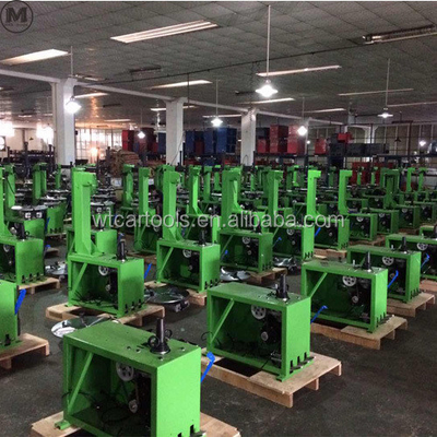 Máy cân bằng bánh xe buýt Độ chính xác cao cho bánh xe đường kính 1400mm
