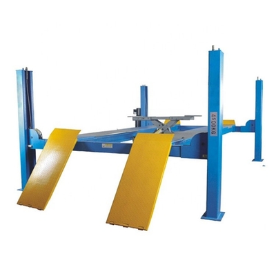 4500kgs Bốn cột xe nâng 1700mm Cao độ nâng với bánh xe sắp xếp