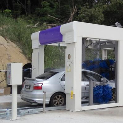 Bảy bàn chải Máy rửa xe tự động Máy rửa xe áp suất cao Hệ thống điều khiển PLC Hệ thống rửa xe tự động